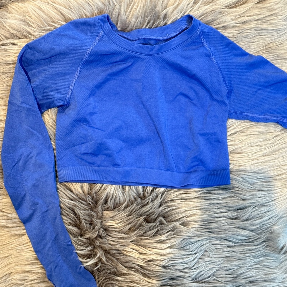 Alphalete Stratus long sleeve